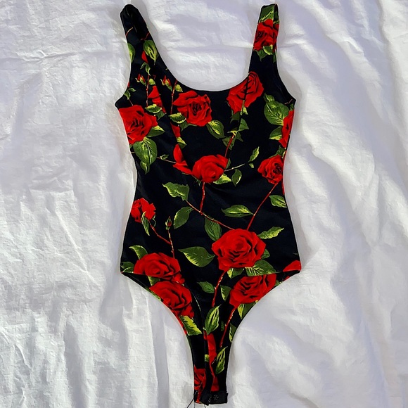 Roses Bodysuit - Picture 2 of 2